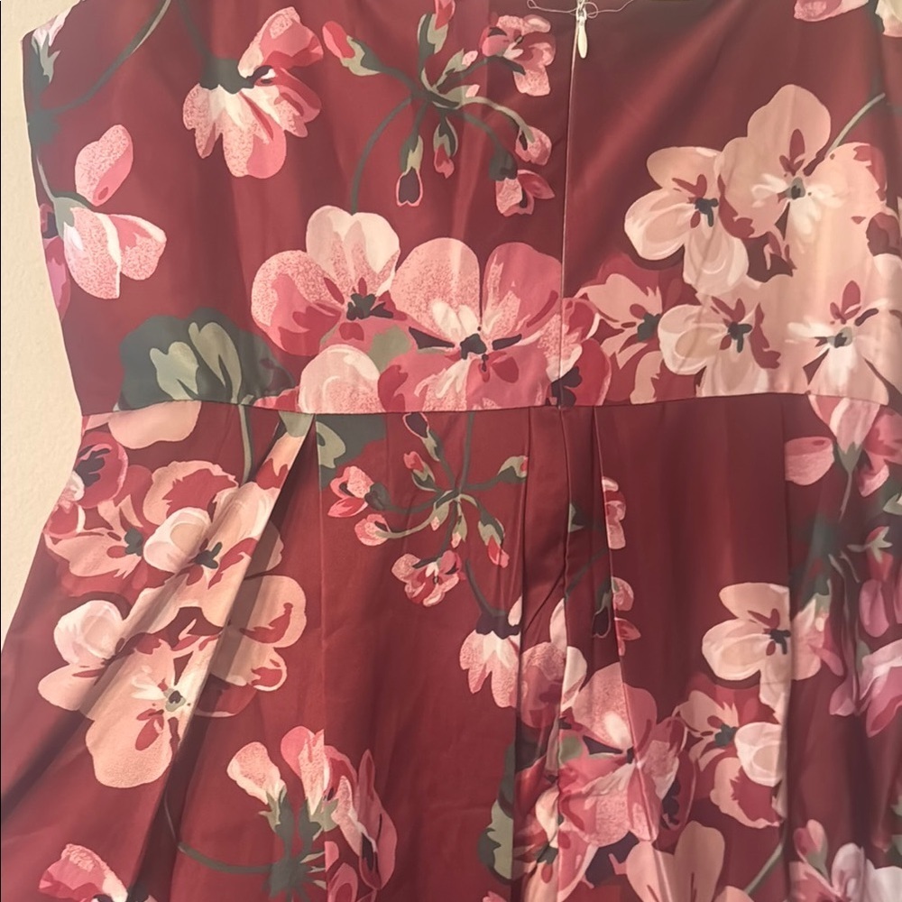 KaiMilan Satin Floral Midi Dress – Size 10 – NWT 🌸 - Picture 6 of 7